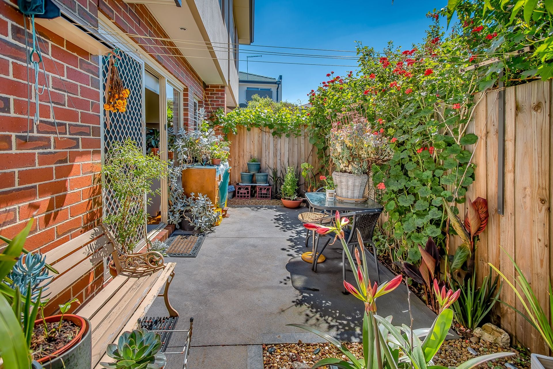 Enticing Low-Maintenance Lifestyle