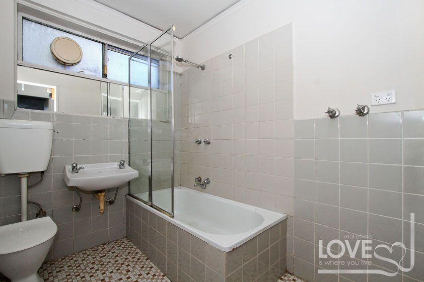 Affordable Spacious Apartment in Great Location
