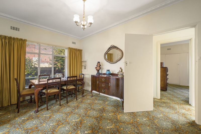 11 Longview Road, Balwyn North - Thumbnail 7