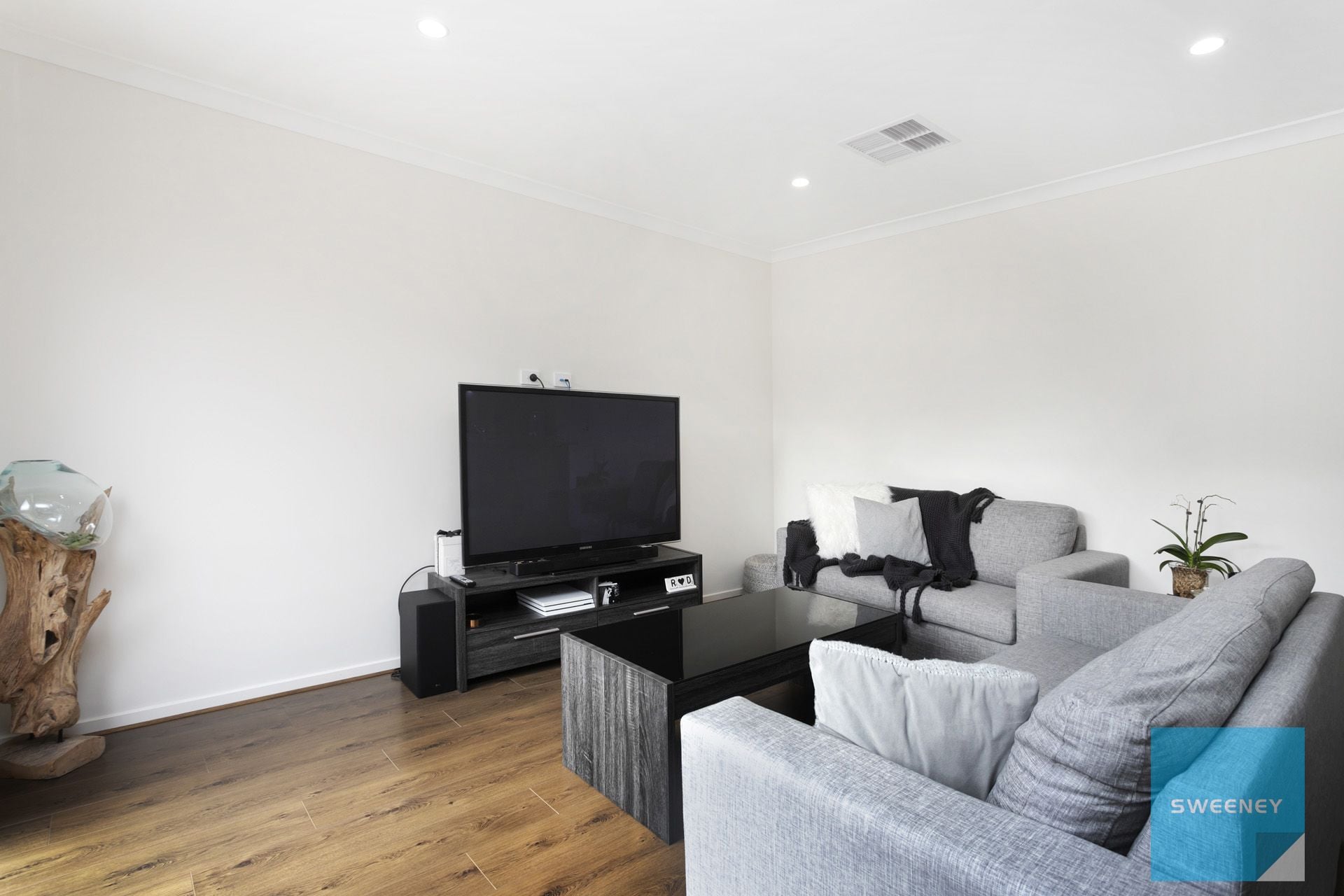 16 Kennedy Drive, Fraser Rise - Thumbnail 7