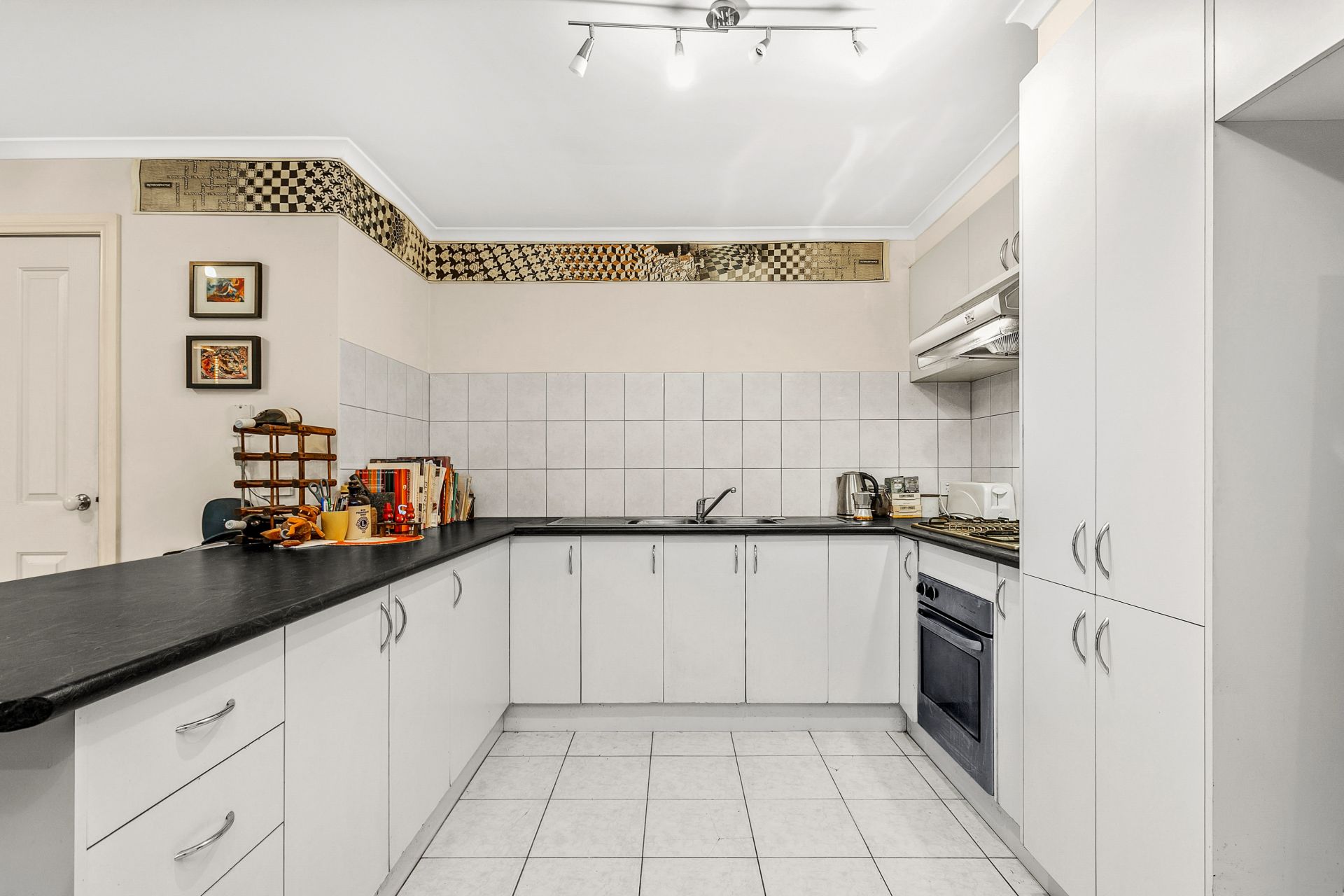 1B Dongola Road, West Footscray - Thumbnail 5