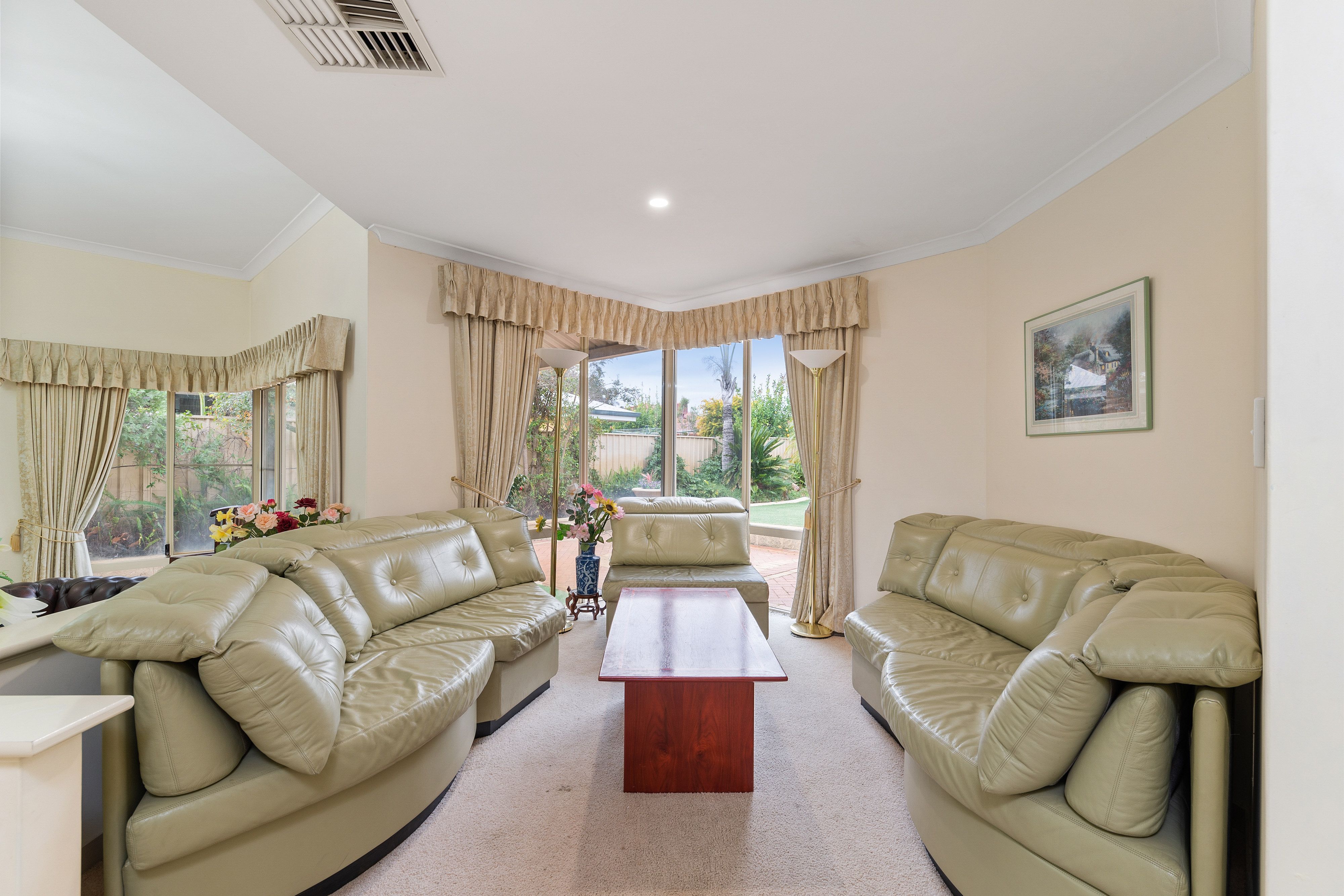 Real Estate For Sale 68 Alexandria Boulevard Canning Vale , WA