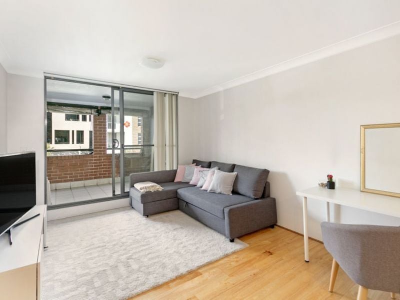 Spacious One Bedroom Entertainer