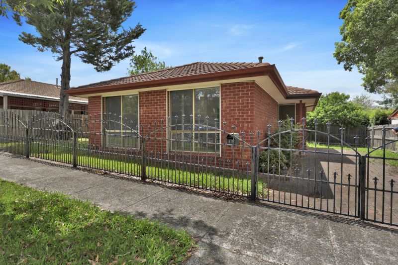 42 Maybury Drive, Mill Park