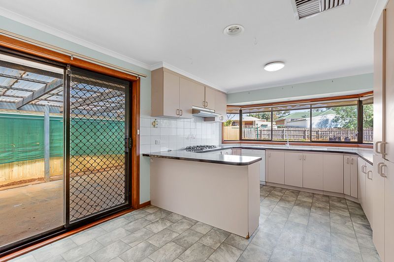 40 Underbank Boulevard, Bacchus Marsh - Thumbnail 3