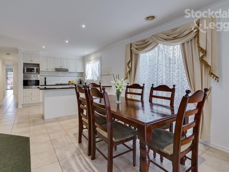 10 Masked Owl Road SOUTH MORANG, South Morang - Thumbnail 6