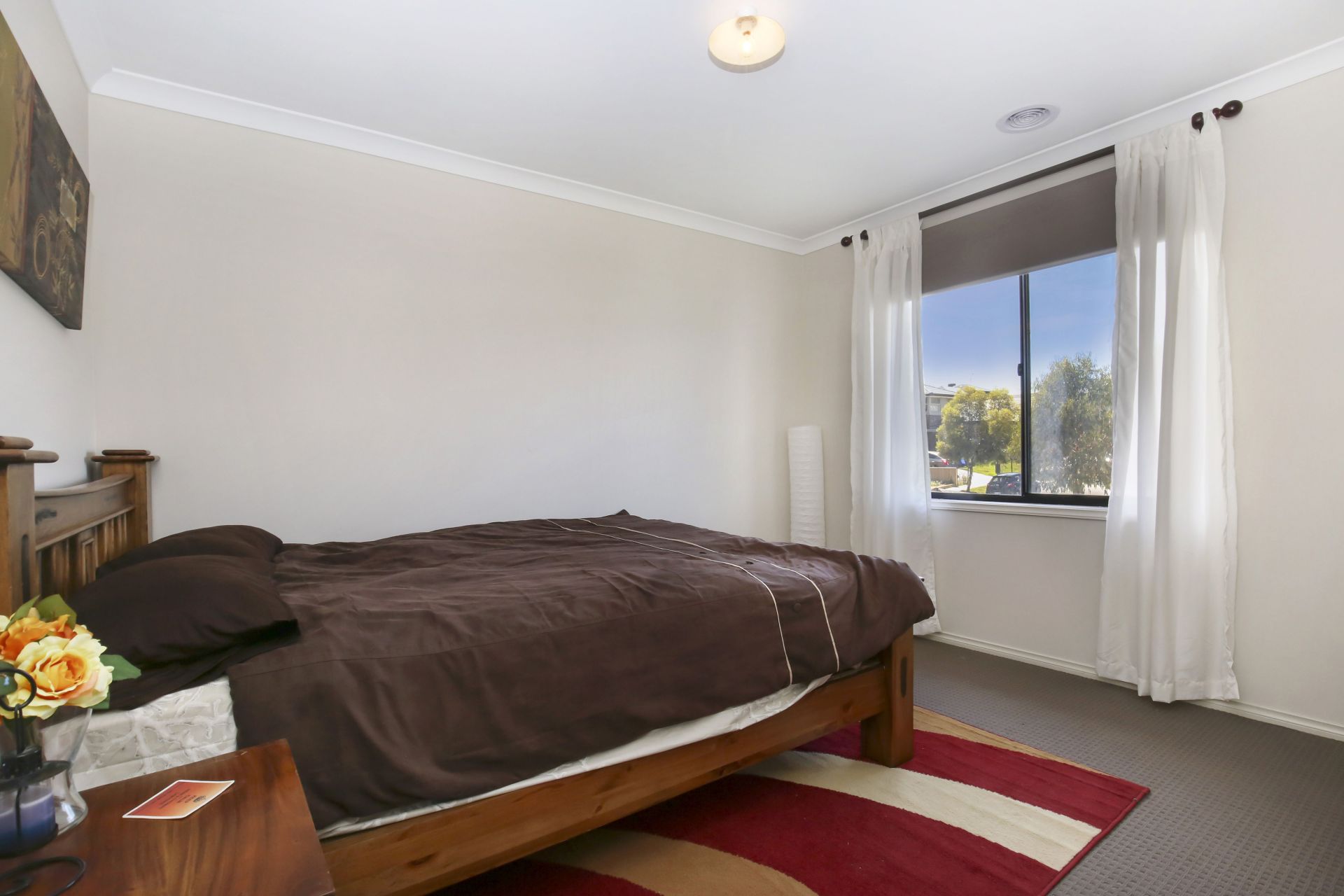 LUXURY LIVING !!!  ***GARDENER INCLUDED***