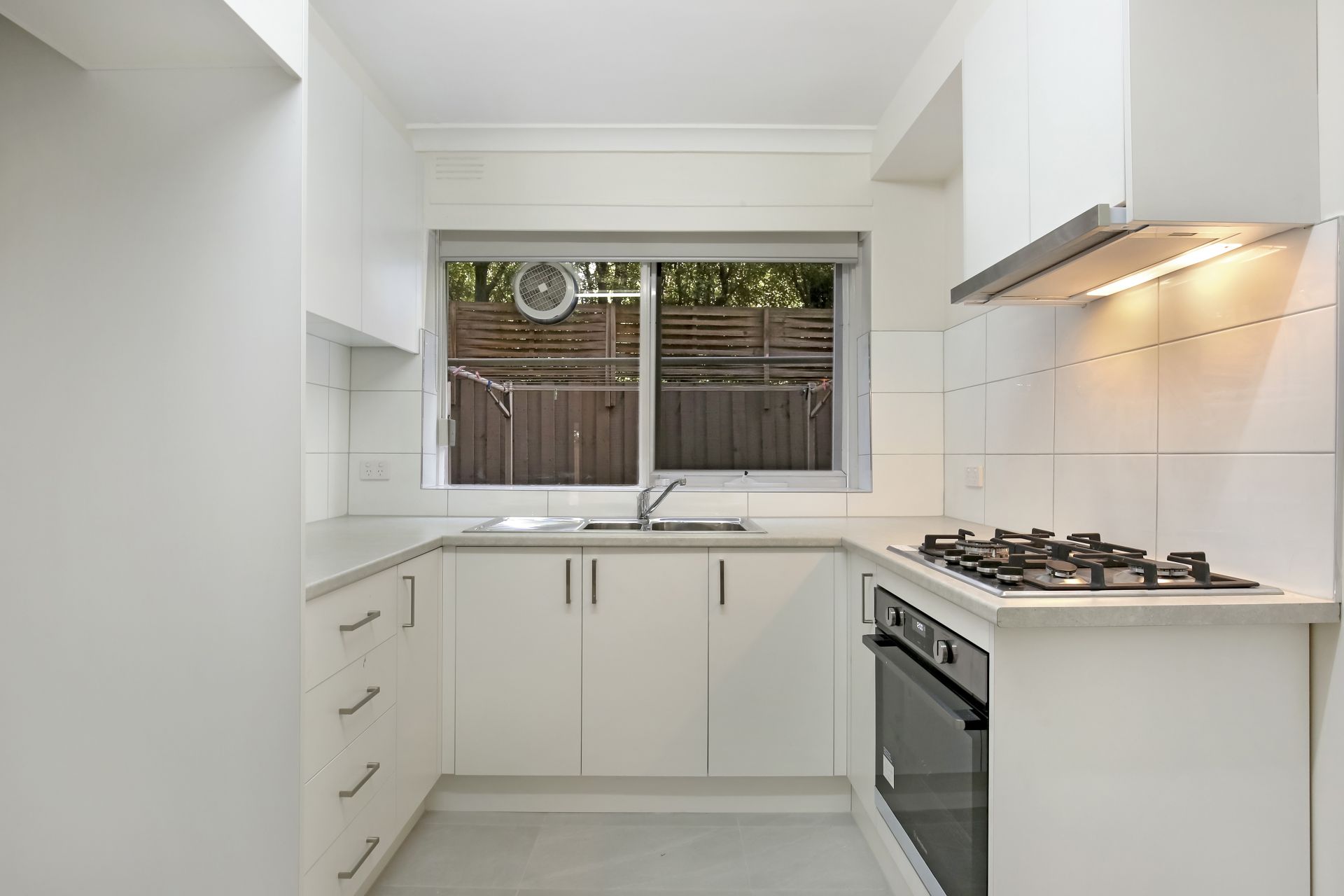 2 Bedroom Apartment on Westgarth!
