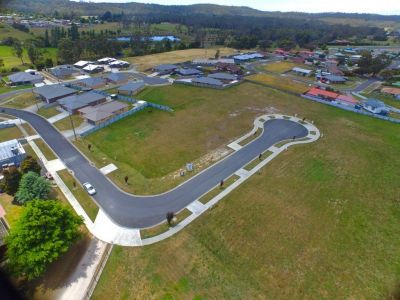 12 The Avenue, Latrobe, Latrobe - Thumbnail 2