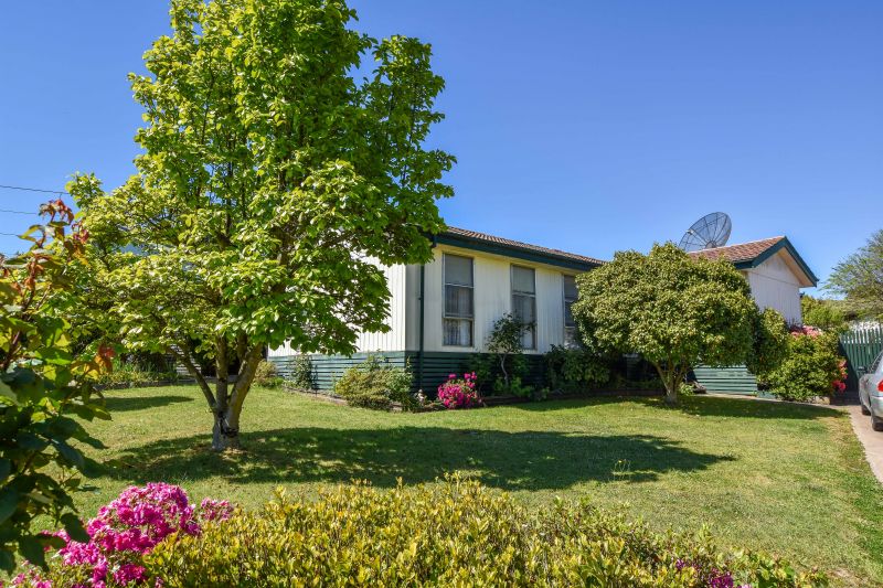 Real Estate For Sale 4 Woodside Court Myrtleford , VIC