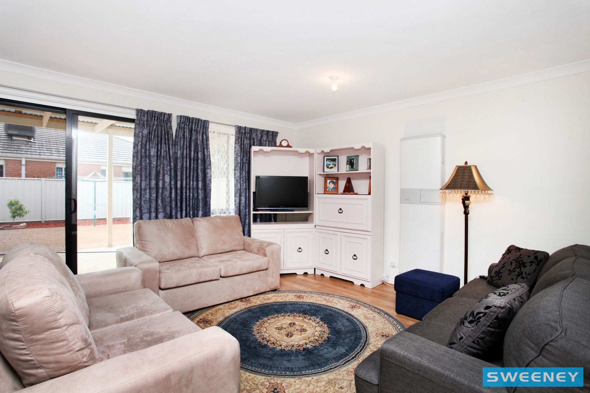 11 Elphinstone Way, Caroline Springs - Thumbnail 5