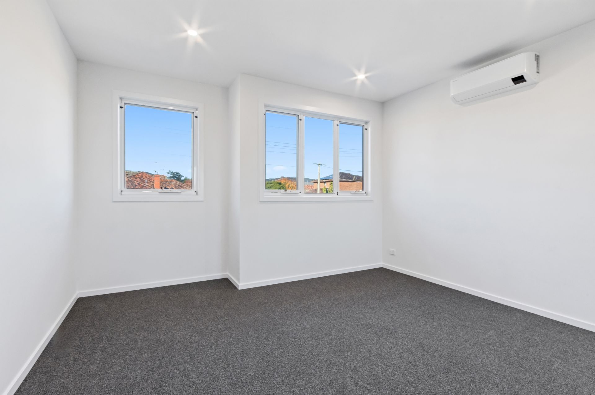 Stunning Brand New Townhouse