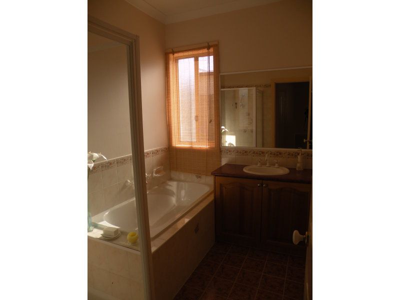 1 Atlier Place SOUTH MORANG, South Morang - Thumbnail 7