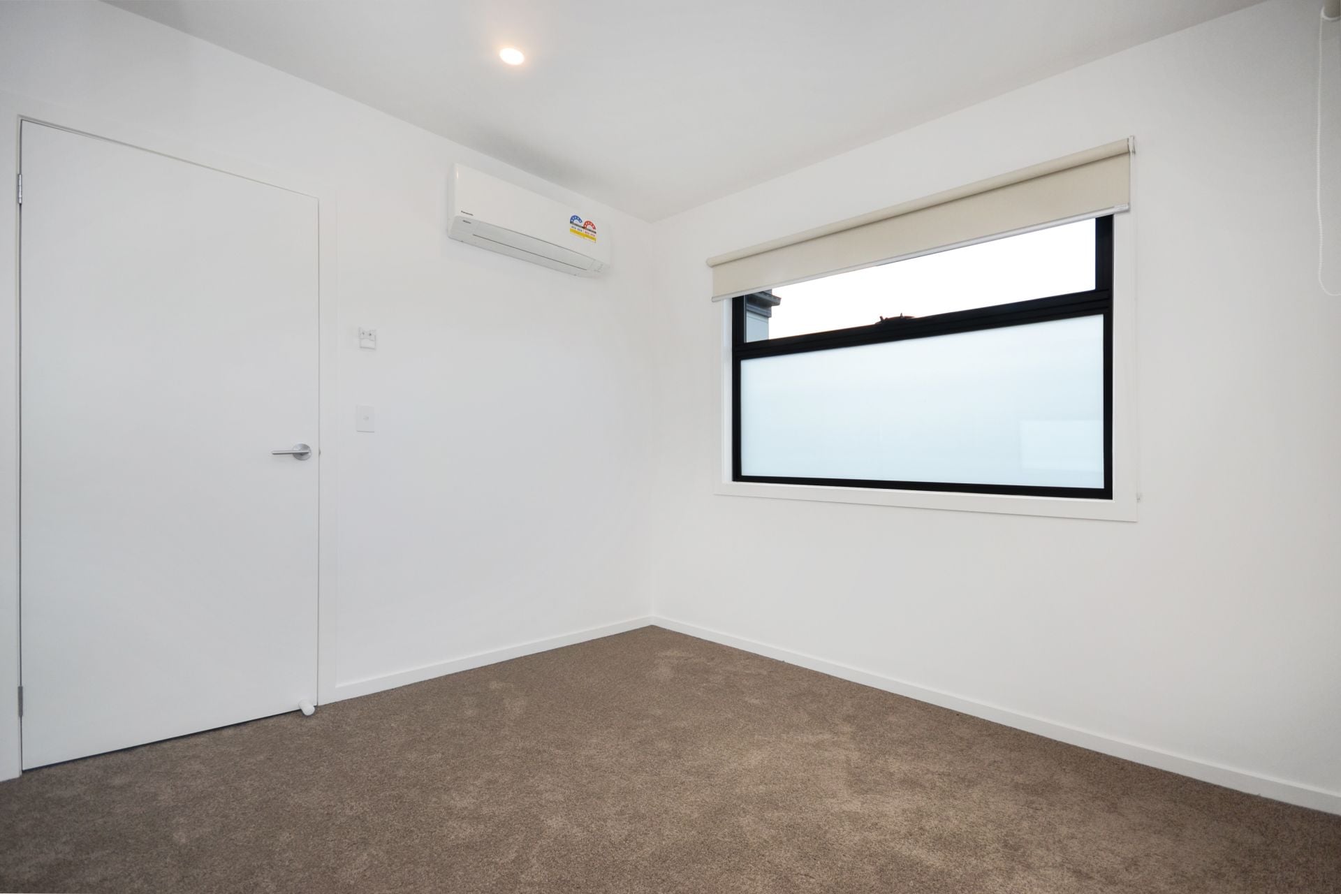 BRAND NEW THREE BEDROOM MODERN LIVING