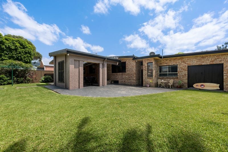 Real Estate For Sale 19 Dorrigo Avenue Woonona , NSW