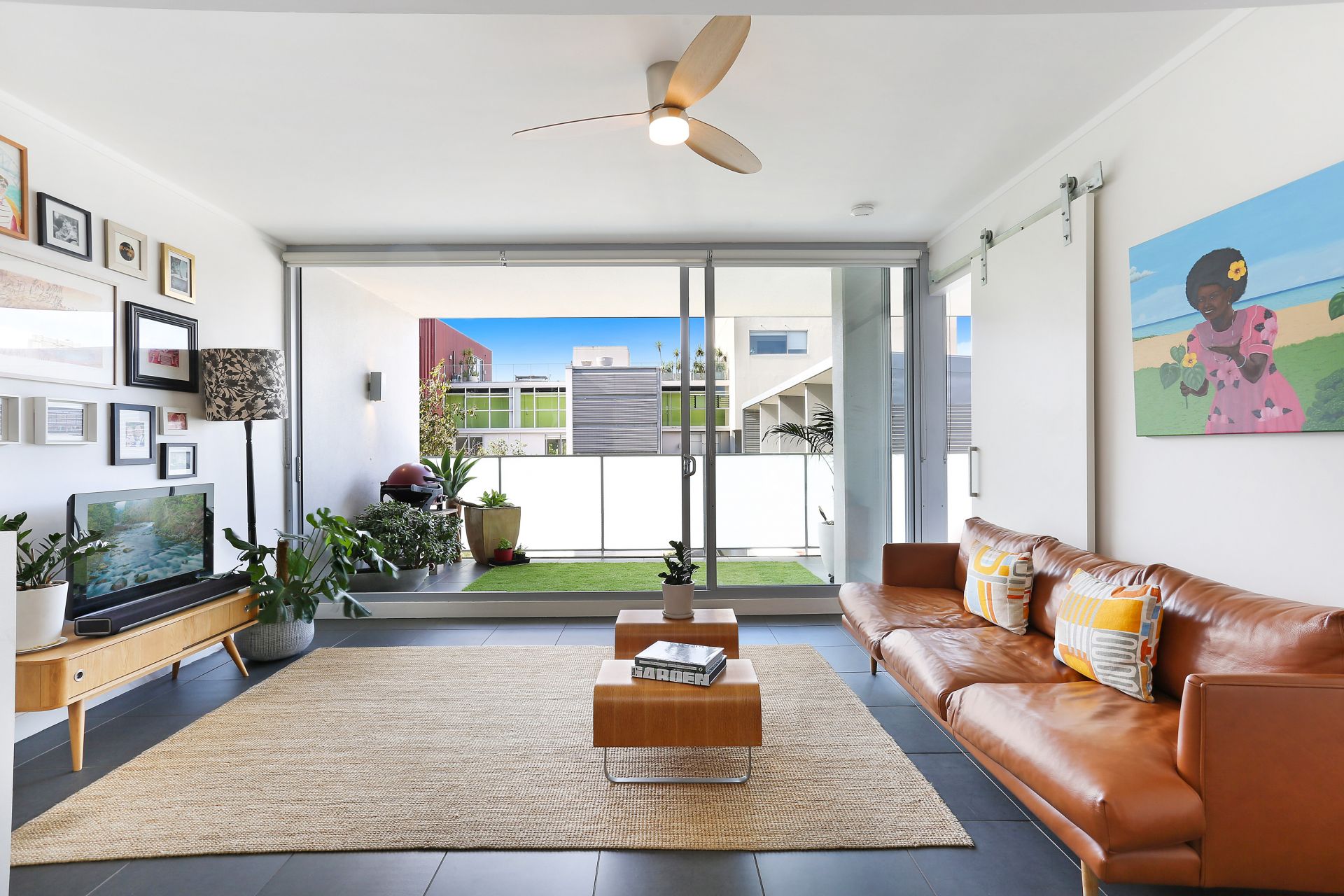 427/169 Phillip Street, Waterloo, Waterloo - Thumbnail 2