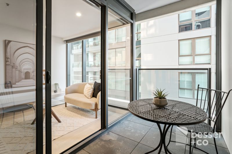 907/478 St Kilda Road, Melbourne - Thumbnail 3
