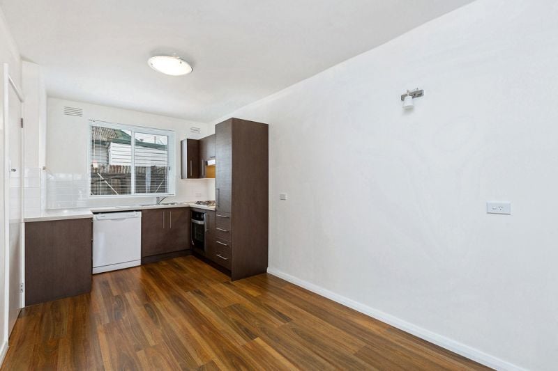 10/204 Ballarat Road, Footscray - Thumbnail 2