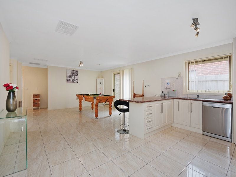 41 Visage Drive SOUTH MORANG, South Morang - Thumbnail 6