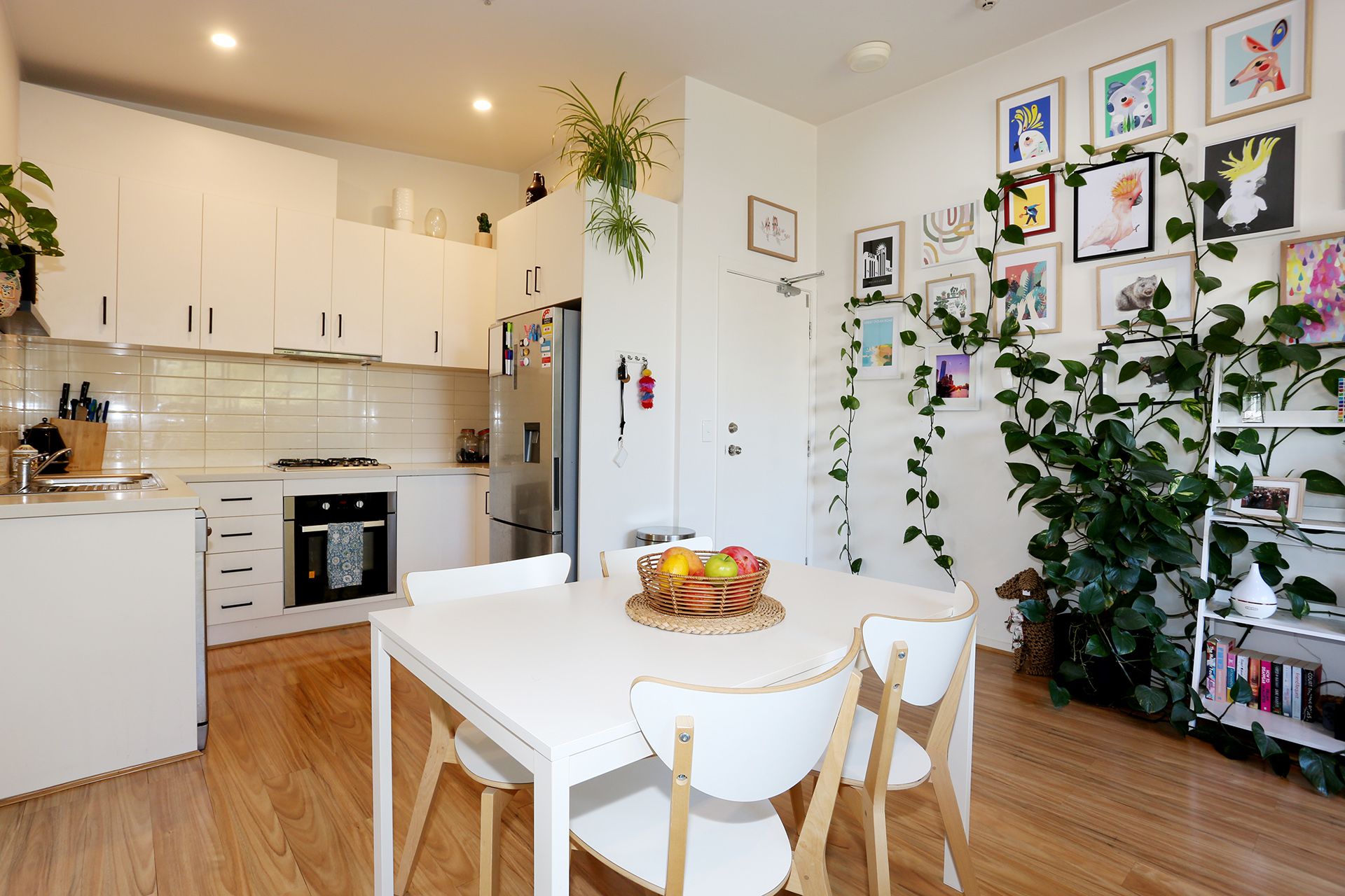 8/23 Pickett Street, Footscray - Thumbnail 4