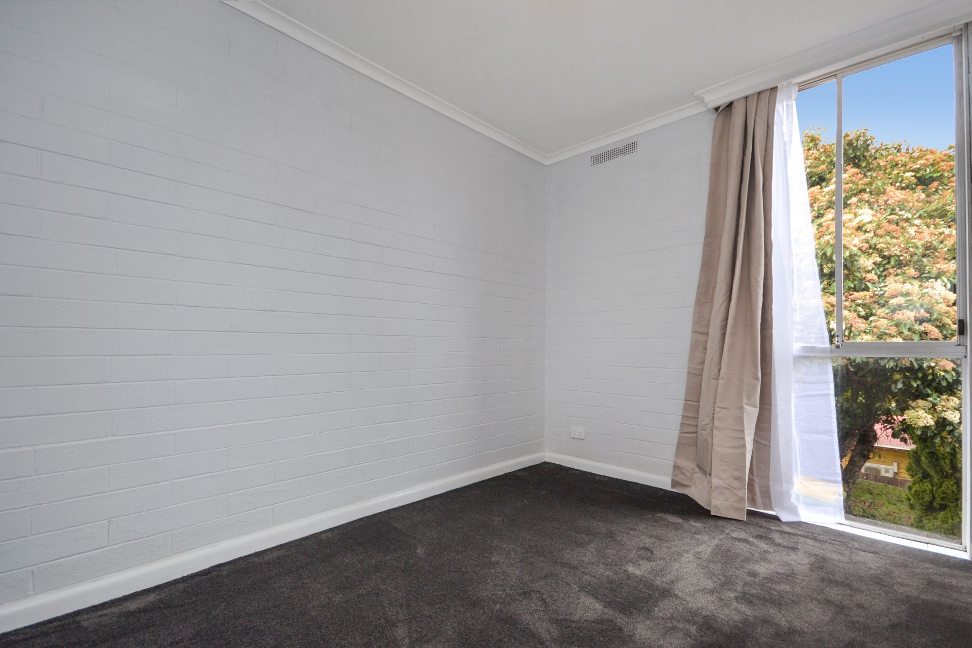 Chich one-bedroom on High