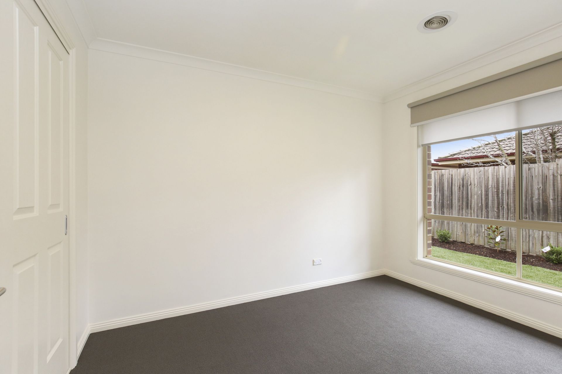 Modern 3 Bedroom Unit!