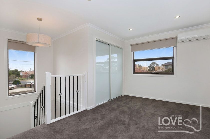 MODERN RESIDENCE OFFERS WINNING LIFESTYLE