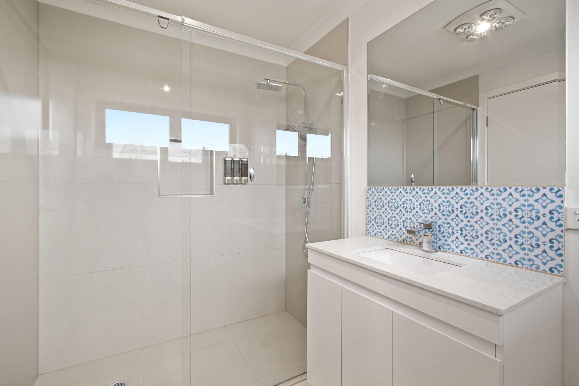 STYLISH DESIGN AND CONVENIENT LIFESTYLE