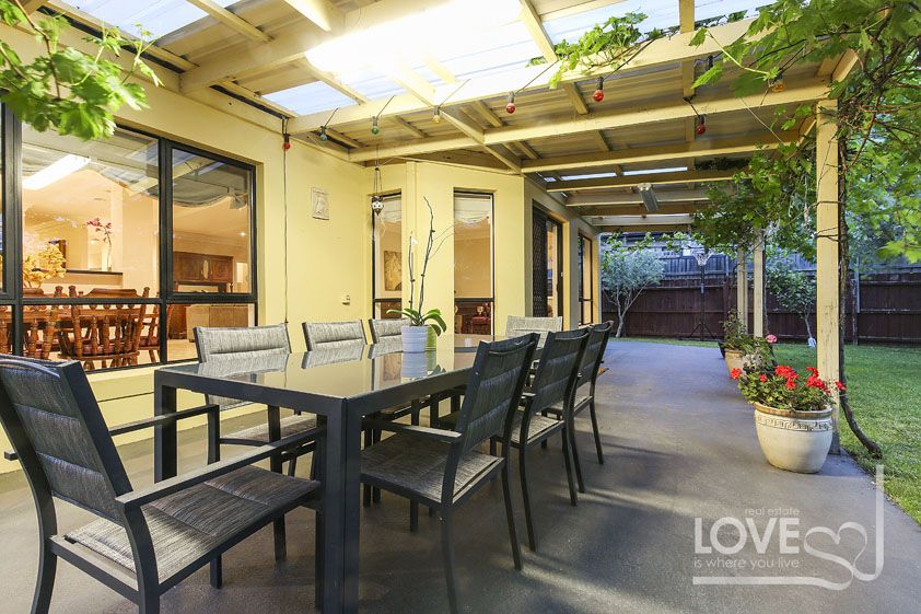 Fabulous Living Stunning Outlook
