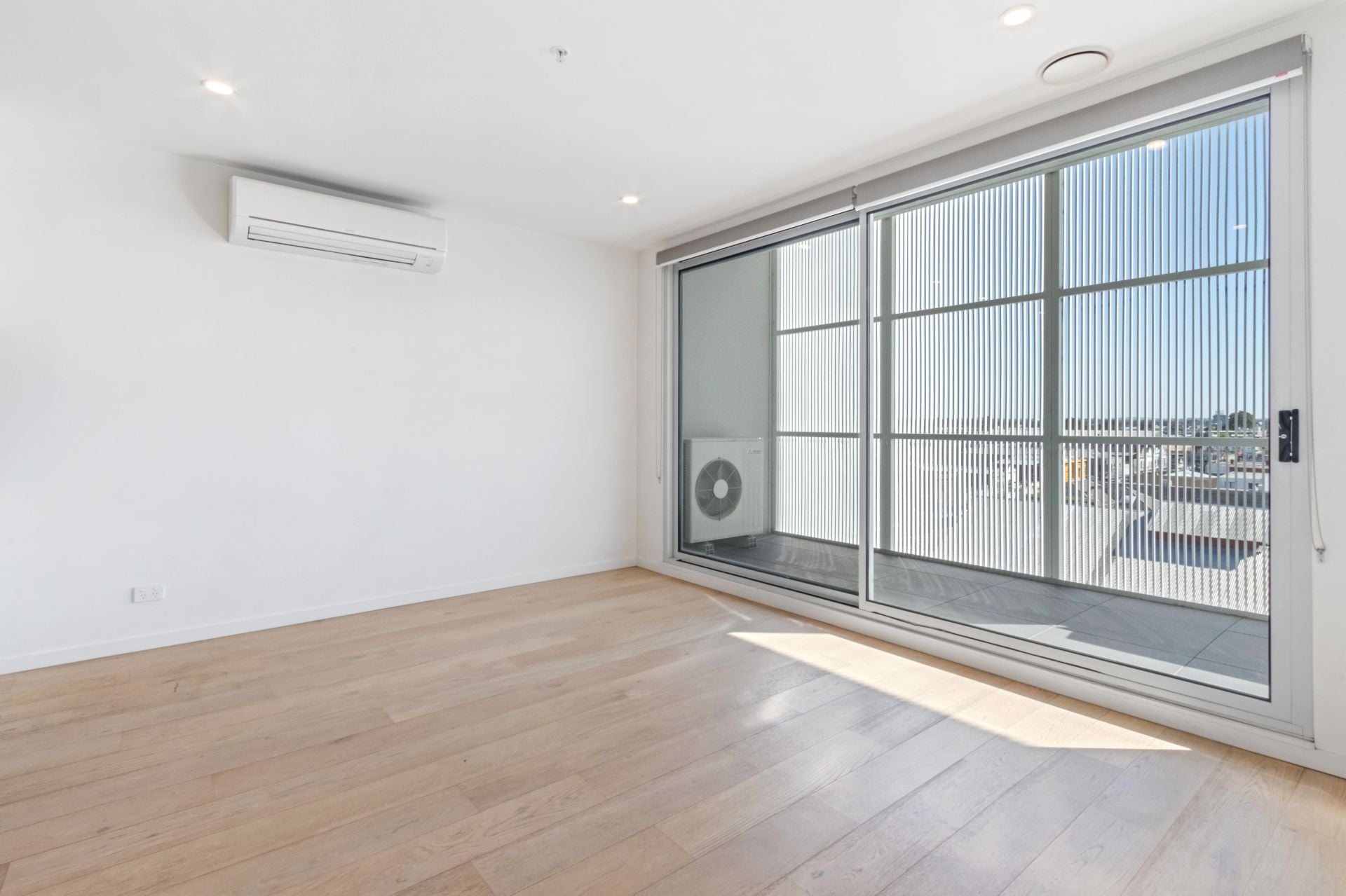 Bright and Spacious 2-Bedroom Apartment in Prime Location