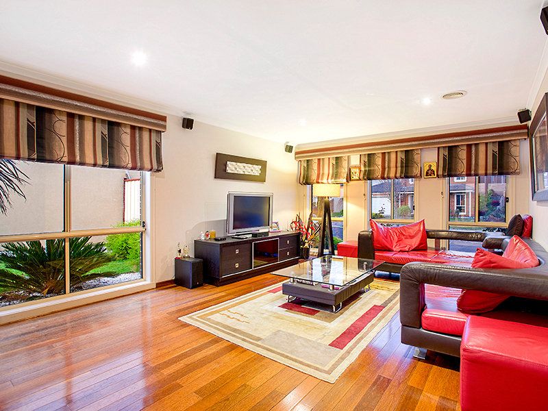 24 Kensington Crescent, Altona Meadows - Thumbnail 3