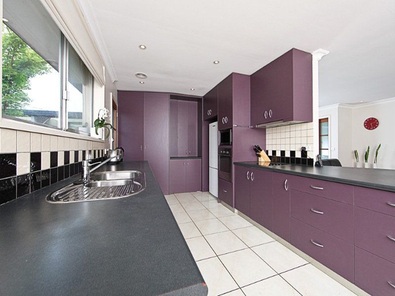 76 Dixon Drive, Holder - Thumbnail 8