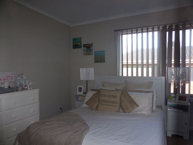 **Modern Townhouse and in a Fabulous Location**