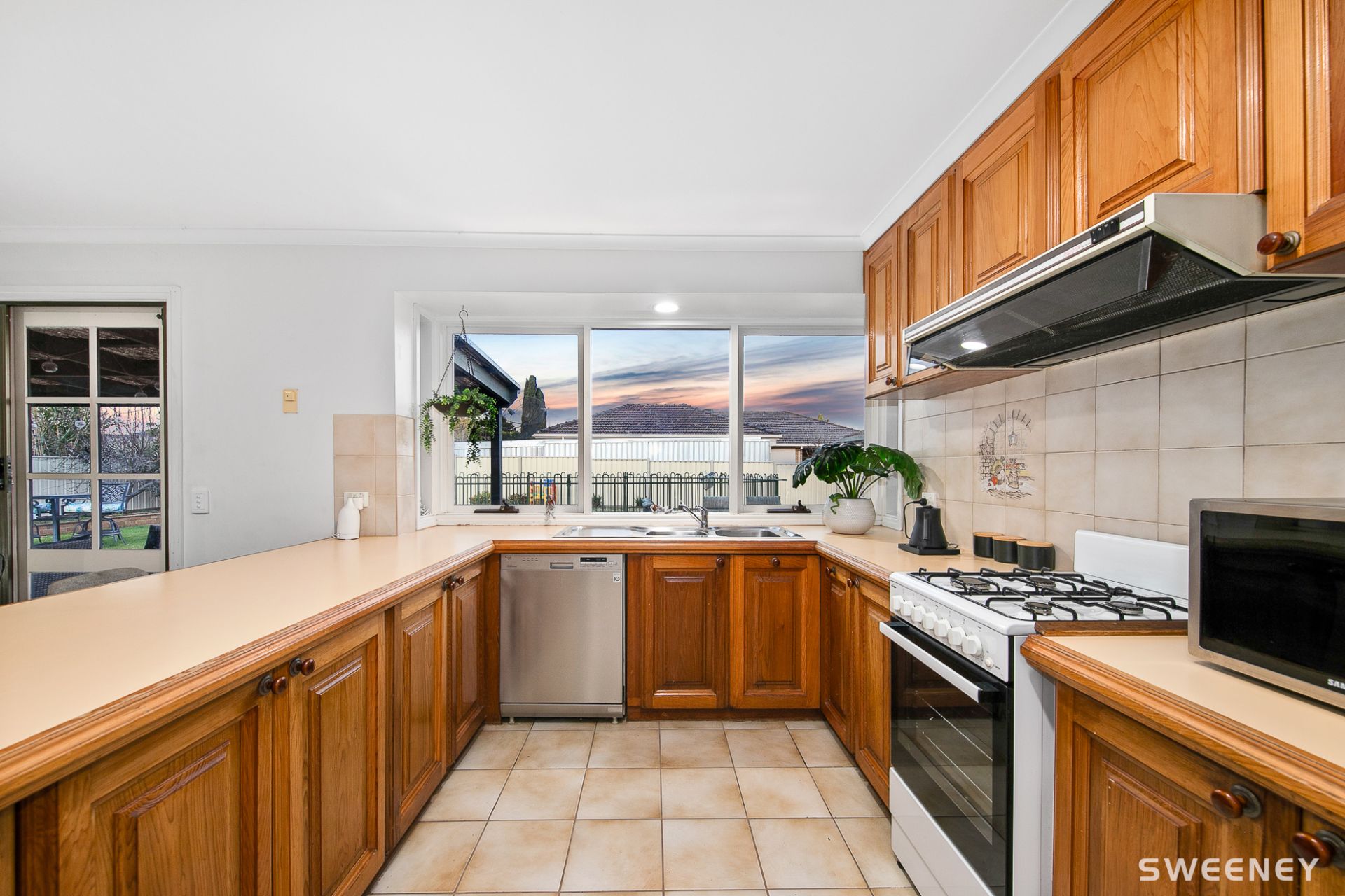 16 Hogans Road, Hoppers Crossing - Thumbnail 8