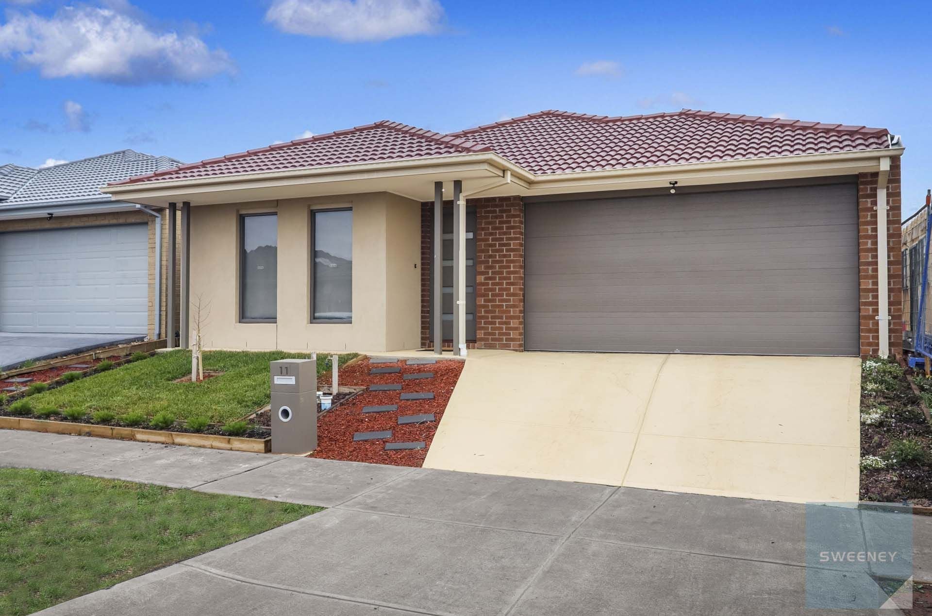 11 Peat Avenue, Thornhill Park - Thumbnail 2