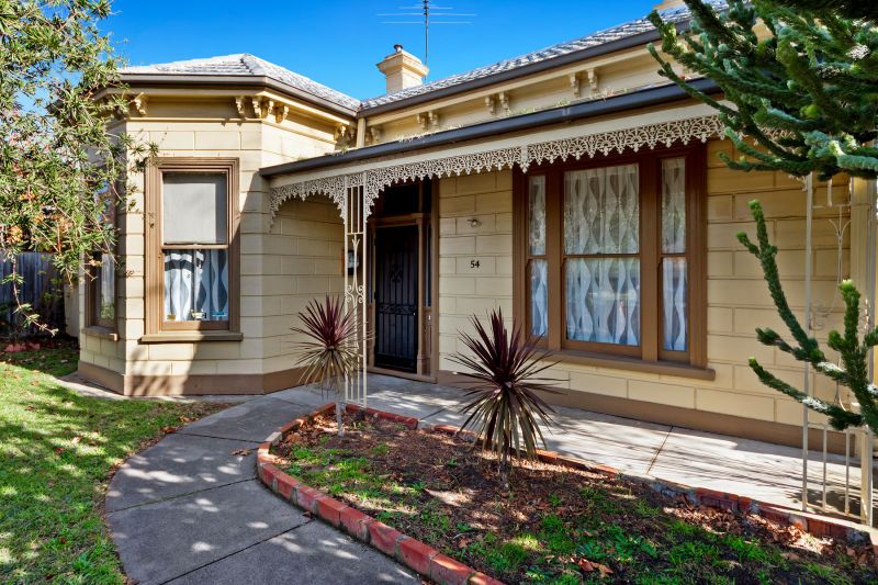 54 Shoobra Road, Elsternwick - Thumbnail 2
