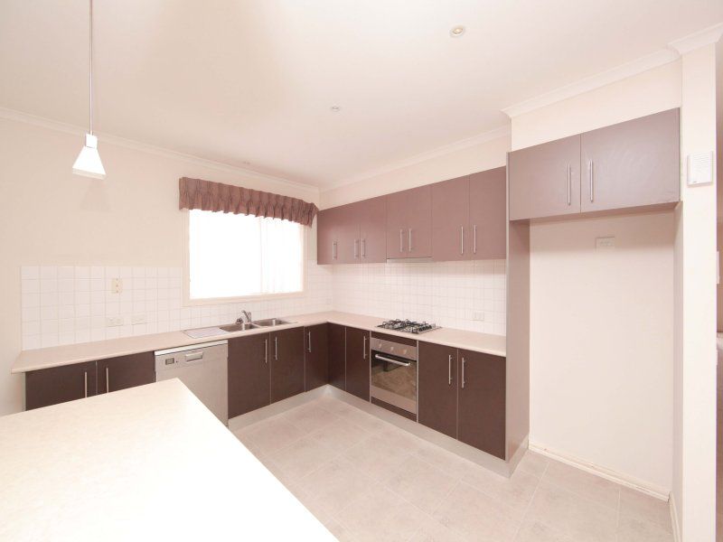 14 Kinkora Crescent SOUTH MORANG, South Morang - Thumbnail 6