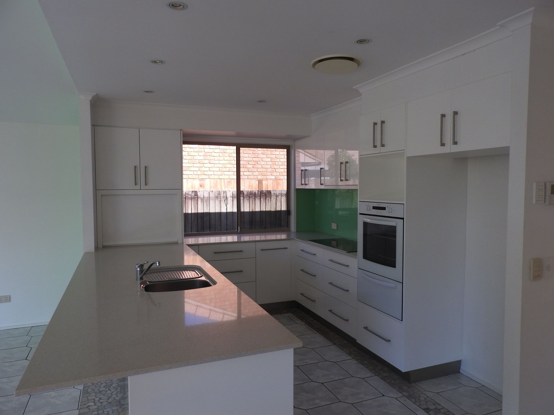 42 Summer Drive Maroochydore QLD, Maroochydore - Thumbnail 3