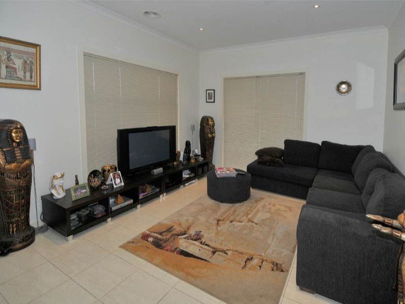 7/1 Dargi Green, Caroline Springs - Thumbnail 3