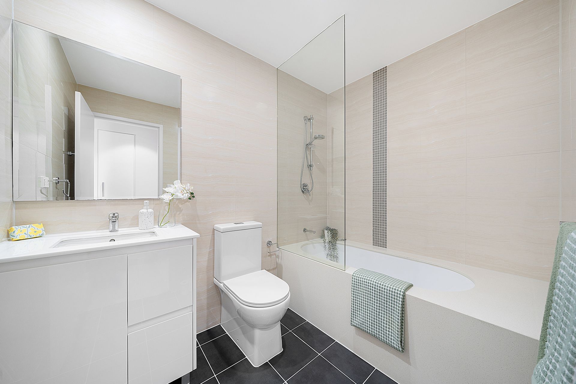228/4 Nipper Street, Homebush, Homebush - Thumbnail 8