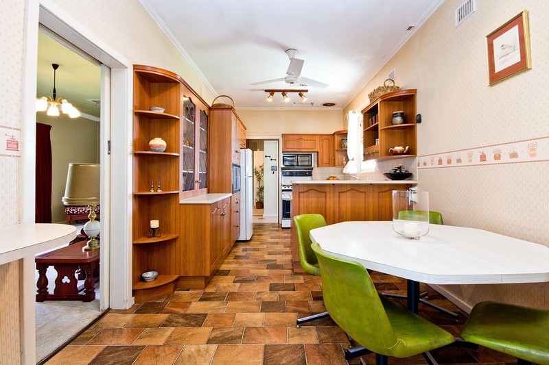 2 Nickels Avenue Park Holme 5043
