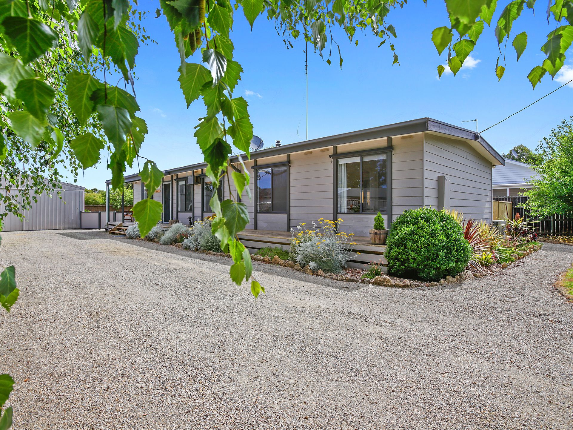 43 Montrose Avenue, Apollo Bay - Thumbnail 2