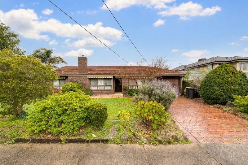 34 Darnley Grove, Wheelers Hill VIC