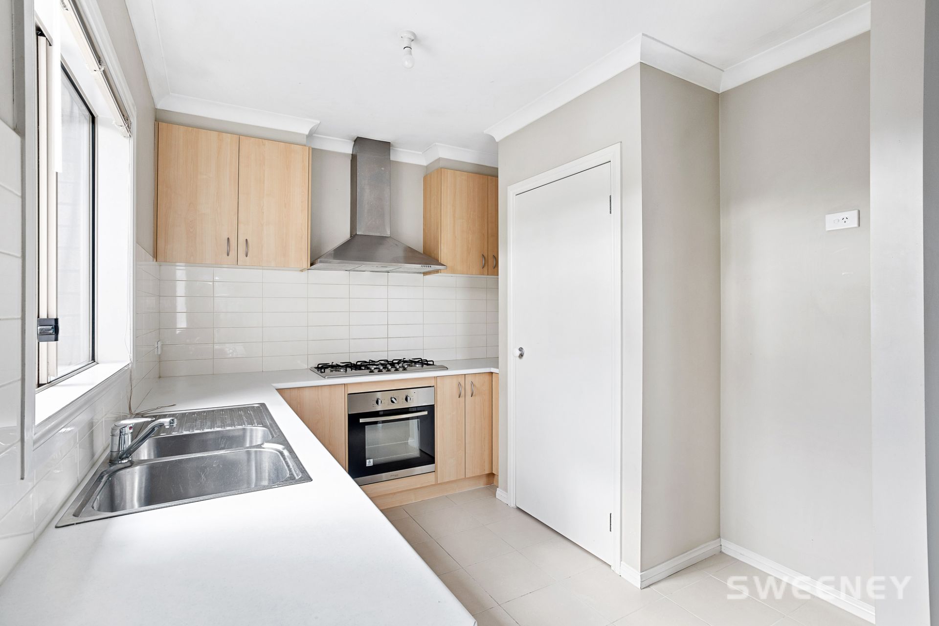 2/6 Holzgrefe Court, Altona Meadows - Thumbnail 4