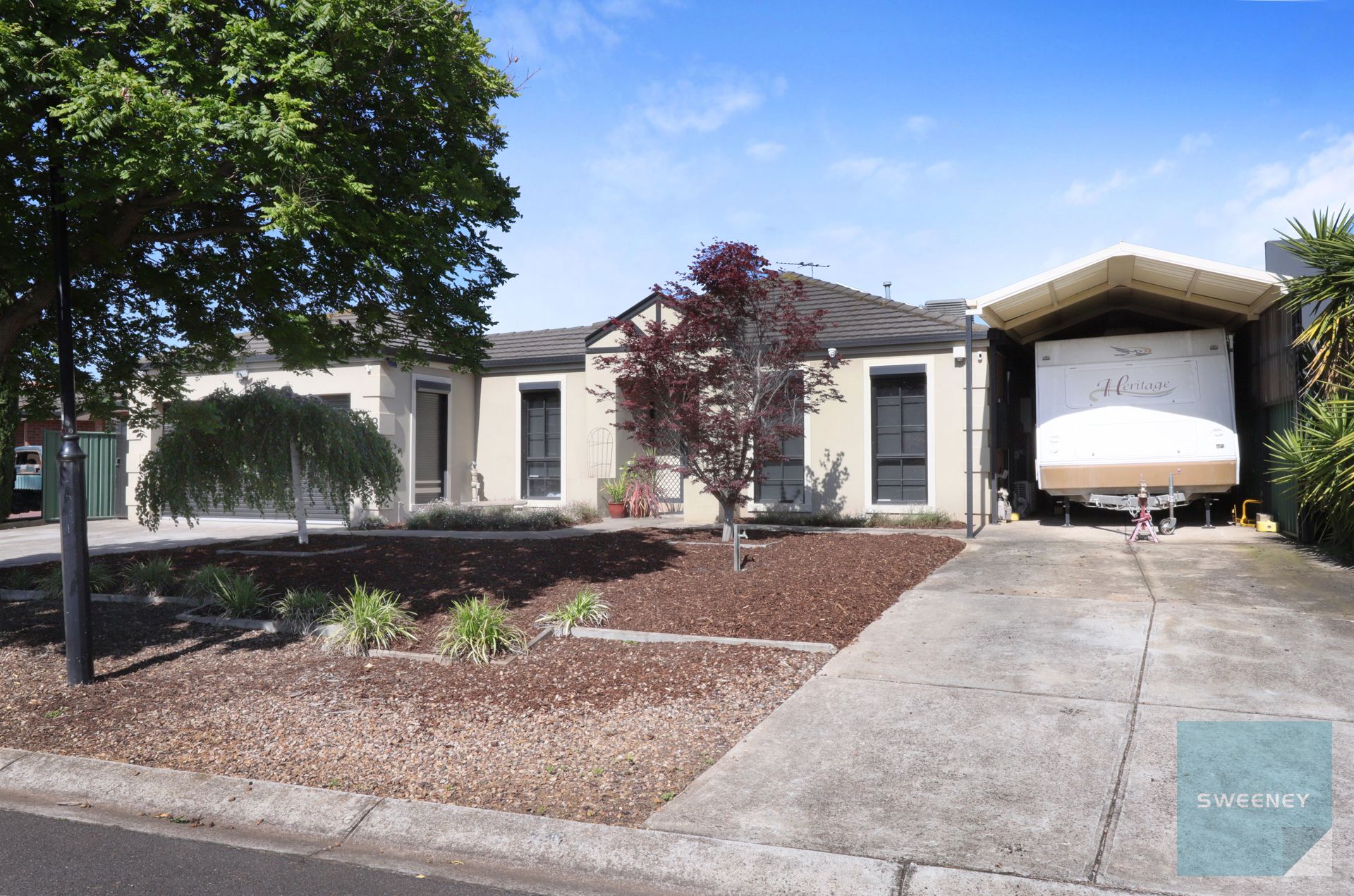 38 Perkins Grove, Burnside - Thumbnail 2