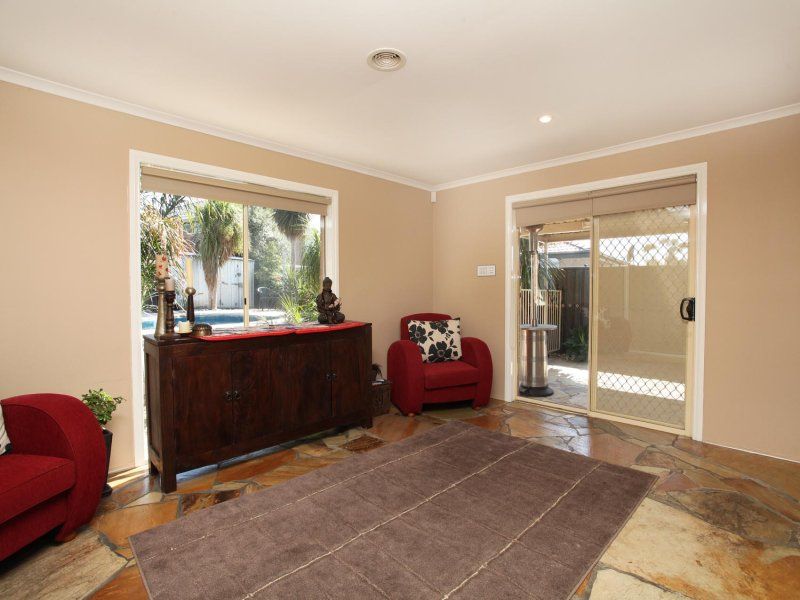27 Paringa Way, Burnside - Thumbnail 5