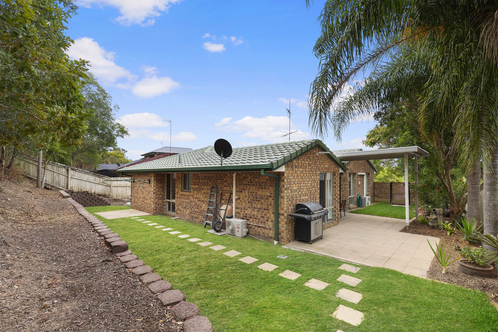 Real Estate For Sale 8 Winslow Court Oxenford , QLD