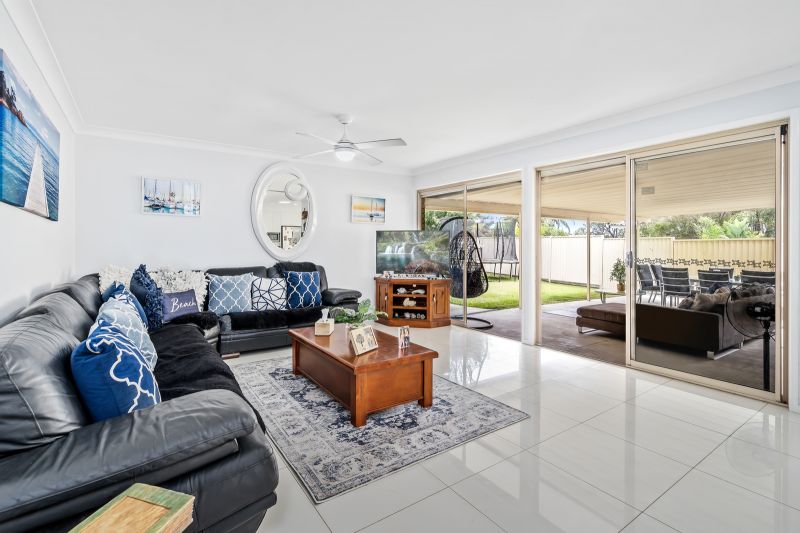 10 Narooma Place, Helensvale - Thumbnail 5