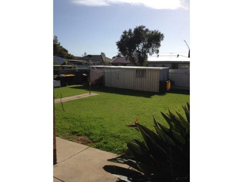 2/3 Nilpena Street Park Holme 5043