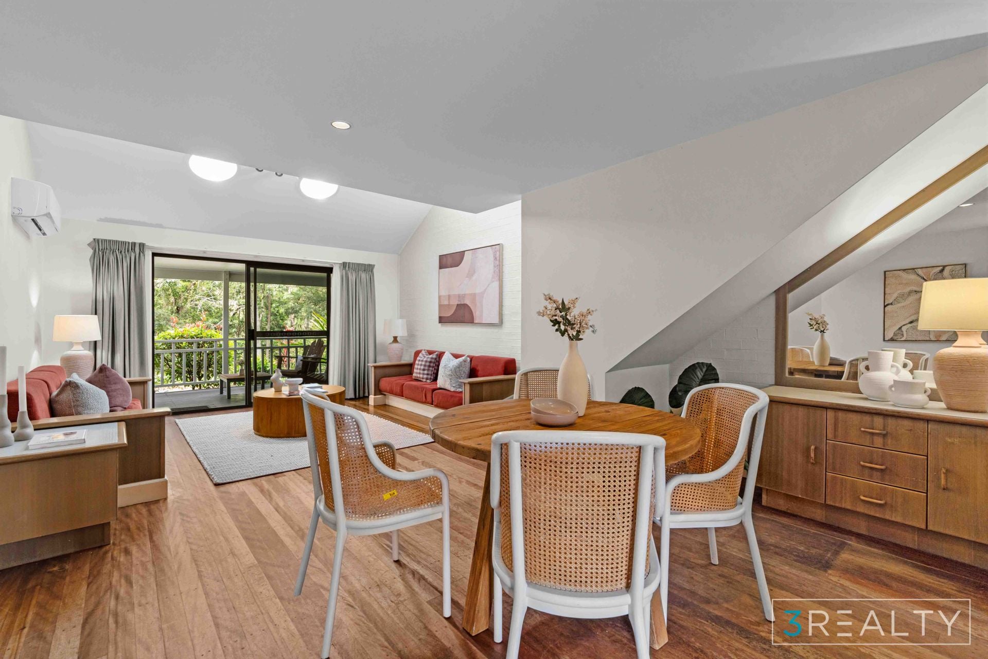 32 Kingfisher Circuit, Cams Wharf - Thumbnail 2